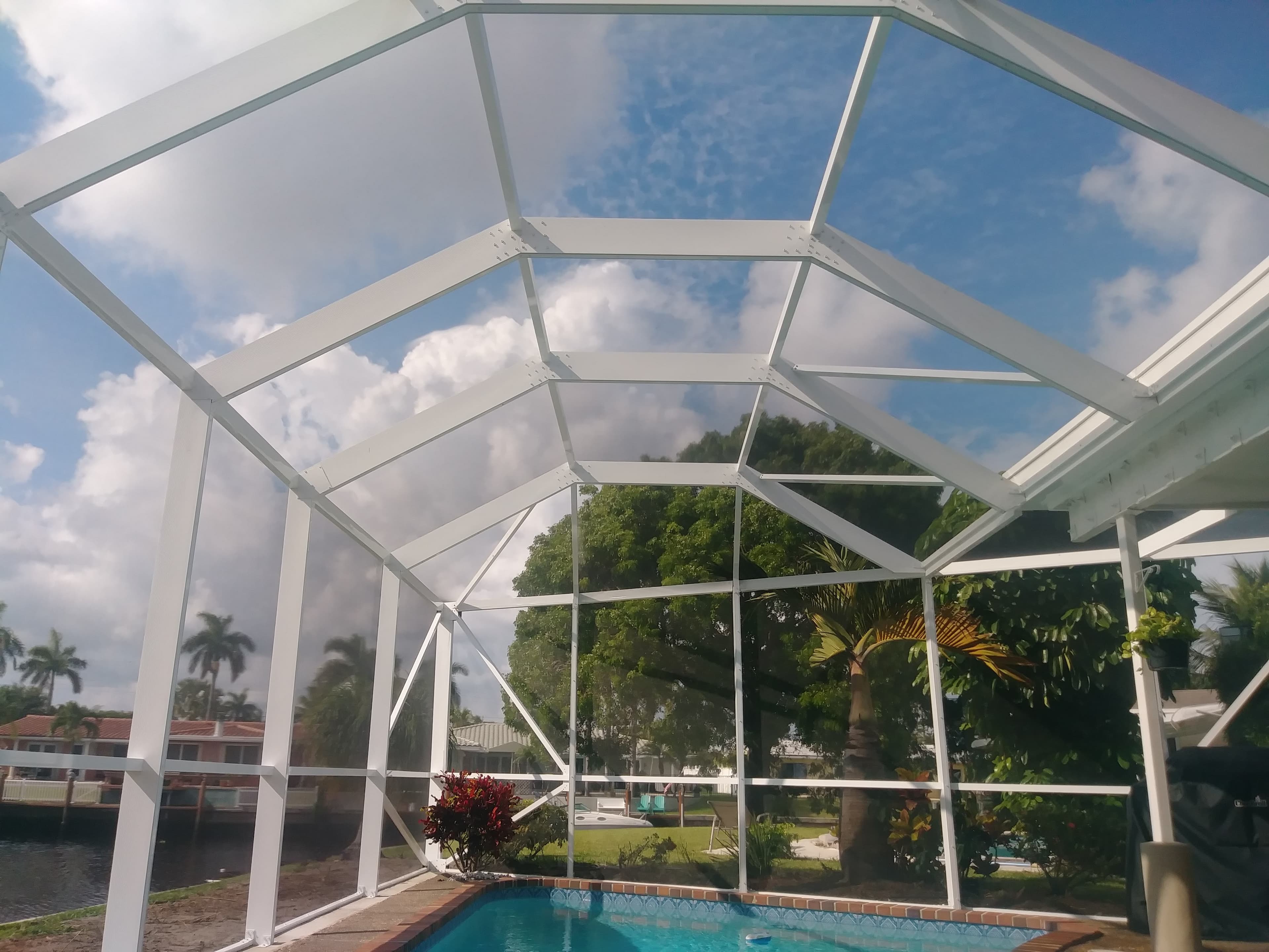 Oakland Park Traditional Mansard Enclosure - Image 3